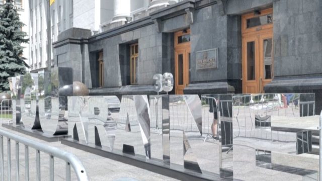 ANALIZA/ Disa ekspertë të shqetësuar për marrëdhëniet Ukrainë-Kinë