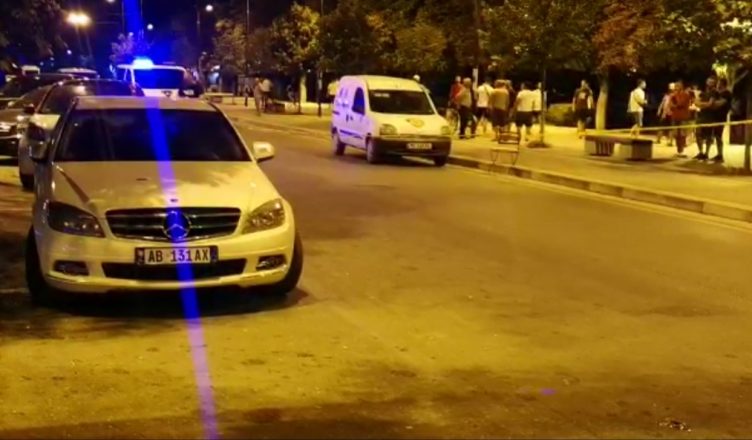 ATENTATI NË LUSHNJE/ Makina i autorëve rezulton me targa të vjedhura, brenda tij gjenden dy kallashnikovë (DETAJET)