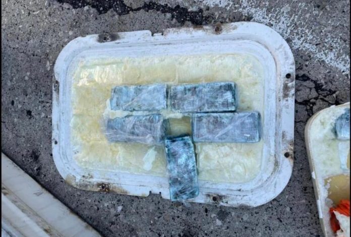 DROGA E KAPUR NË PORTIN E DURRËSIT/ Kokainës i ishte vendosur GPS, çfarë tha biznesmeni i arrestuar (DETAJET)