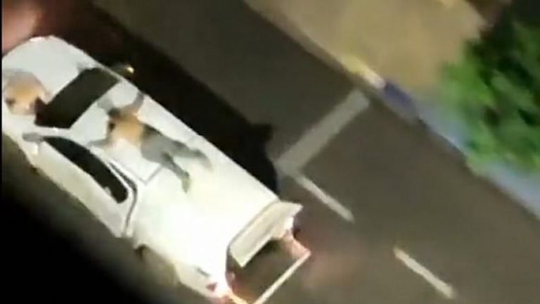 SI TEK “FAST AND FURIOUS 5″/ Grabitet banka në Brazil, hajdutët përdorin pengjet si mburoja njerëzore (VIDEO)