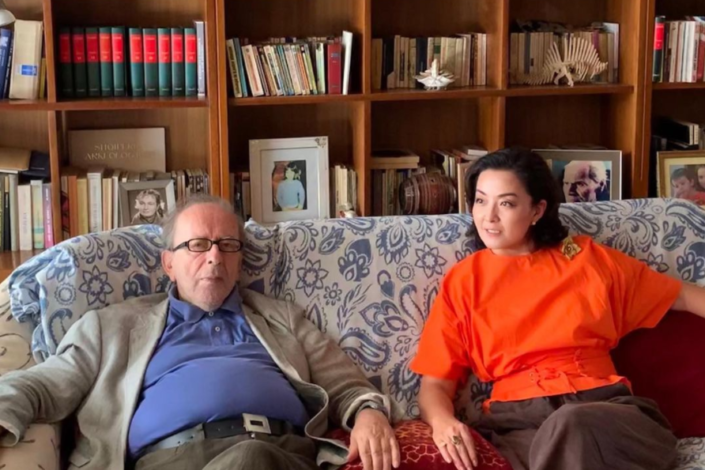 “NJË NGA MENDIMTARËT MË TË MËDHENJ…”/ Ambasadorja Kim takim me Kadarenë