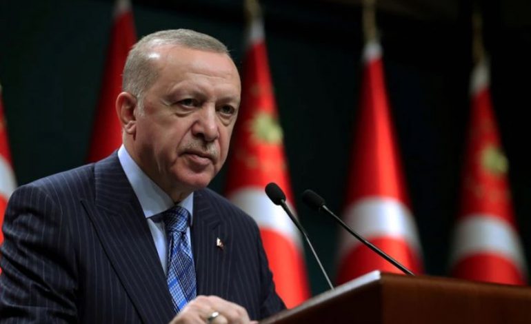“BISEDIME ME TALEBANËT…”/ Erdogan: Turqia e gatshme që të kontribuojë për sigurinë e aeroportit në Kabul