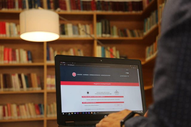NJOFTIMI I RËNDËSISHËM/ Ja kur rifillojnë në e-Albania regjistrimet për nxënësit e klasave të para dhe të dhjeta