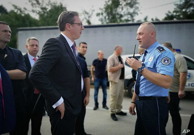 “NJË SKANDAL I MADH PO TRONDIT SERBINË”/ Lidhjet e Aleksandër Vuçiç me mafian