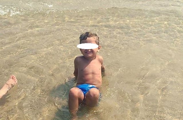 HUMBI DJALIN NË AKSIDENT/ Nëna e 6-vjeçarit: O shpirt, a po të mungon mami! Zot më merr dhe mua
