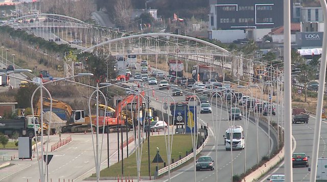 “DO BLLOKOHET KORSIA…”/ 20 ditë punime në segmentin Shkozet-Plepa, ARRSH nxjerr njoftimin e RËNDËSISHËM