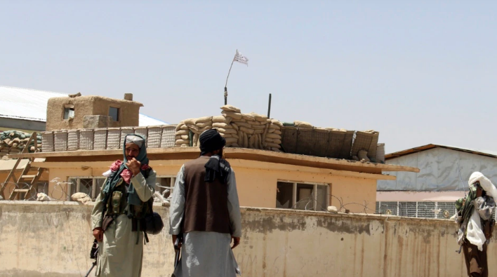 TALEBANËT AVANCOJNË DREJT KABULIT/ Bisedime për “transferimin e pushtetit” në Afganistan