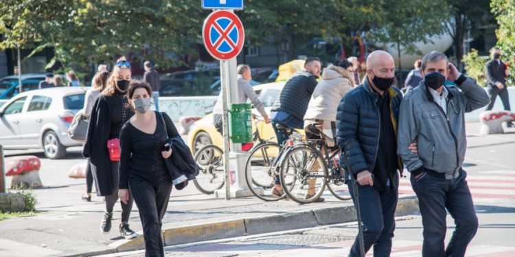 PËRHAPJA E SHPEJTË E “VARIANTIT DELTA”/ Shqipëria në pritje të valës tjetër të COVID-19