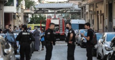 SHPËRTHEN BOMBOLA E GAZIT/ Nipi hidhet nga kati i katërt, gjyshja gjendet e djegur në banesë