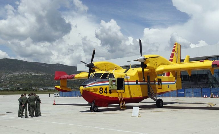 ZJARRET/ BE: 2 helikopterë drejt Shqipërisë, ndihmë edhe për Italinë, Greqinë e Maqedoninë