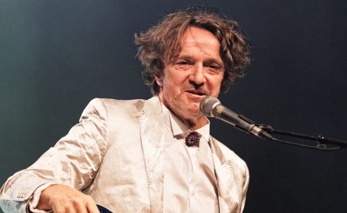 FAKE NEWS-I/ Portali i Berishajve thotë se Bregovic këndoi kundër NATO-s, por koncerti u organizua pro paqes në Ballkan