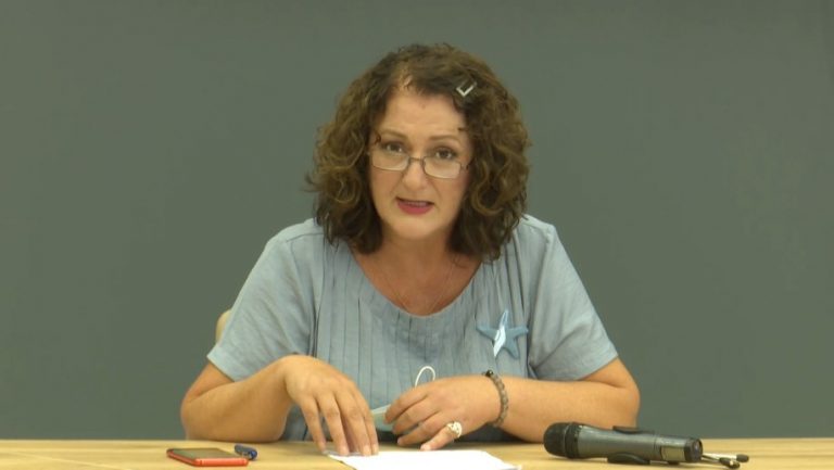 A DO TË KETË PENALITETE PËR PERSONAT QË REFUZOJNË VAKSINËN? Ja si përgjigjet drejtoresha e ISHP-së