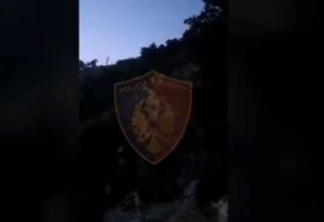MBETI I BLLOKUAR NË MALIN E ÇIKËS/ Policia shpëton turistin nga Meksika, publikon pamjet nga aksioni (VIDEO)
