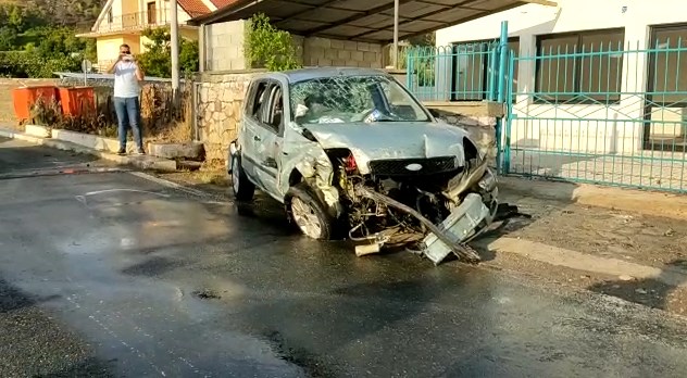 AKSIDENT TRAGJIK NË LEZHË-MILOT/ Mjeti përplaset me bordurën anësore, humb jetën shoferi dhe…