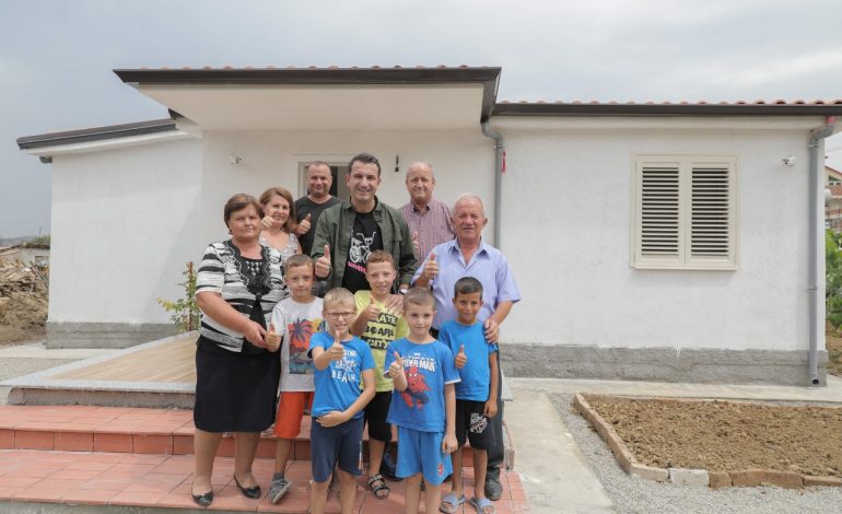 RINDËRTIMI/ Veliaj në Ndroq: Pas shtëpive individuale dhe lagjes së re, do të përfundojmë…