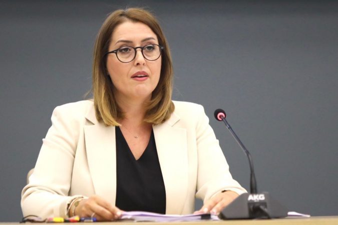“VAKSINIM ME DETYRIM PËR DISA KATEGORI”/ Manastirliu: Shtatori muaj i hapur, vaksinohuni