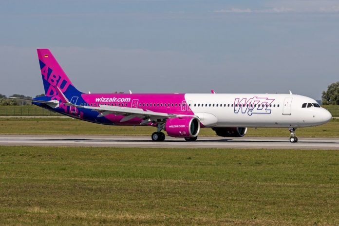 NJOFTIMI I RËNDËSISHËM PËR UDHËTARËT/ Wizz Air fillon fluturimet në Abu Dhabi. Ja sa KUSHTON bileta