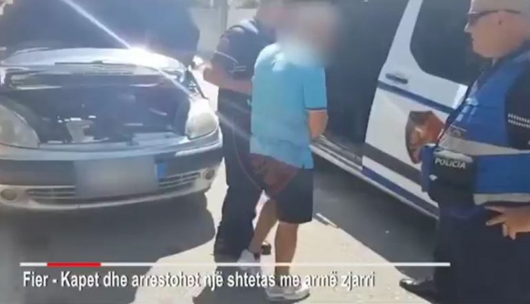 LËVIZTE ME KALLASHNIKOV E MUNICION LUFTARAK/ Policia arreston një 44-vjeçar me dy mbiemra (EMRI+VIDEO)