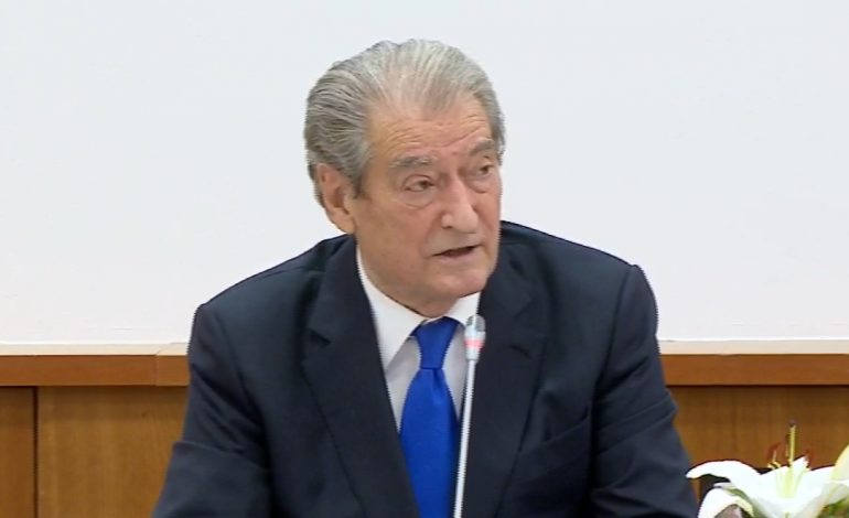 U SHPALL “NON GRATA” NGA SHBA/ Berisha: Avokati im ka dorëzuar padinë për shpifje në Gjykatë…