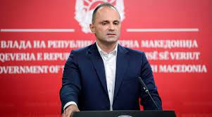 “DUHET VAKSINIM I PLOTË”/ Ministri i Shëndetësisë në Maqedoninë e Veriut: Do të hiqet leja për hyrje në kafene me një dozë