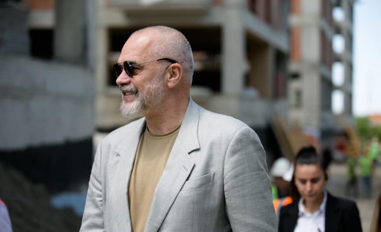 AFGANËT/ Rama për “The Guardian”: Shkatërrohem kur shoh njerëz të braktisur. E dimë si është te jetosh në diktaturë…