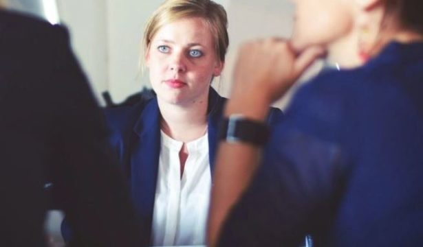 STRATEGJITË/ 3 gjëra që ju nevojiten femrave për të pasur sukses në karrierën e tyre