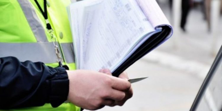 POLICIA KONTROLLE RRUGORE ME RADAR/ Ndëshkon shoferët e “pabindur”: Pezullohen 12 leje drejtimi e vendosen dhjetëra gjoba