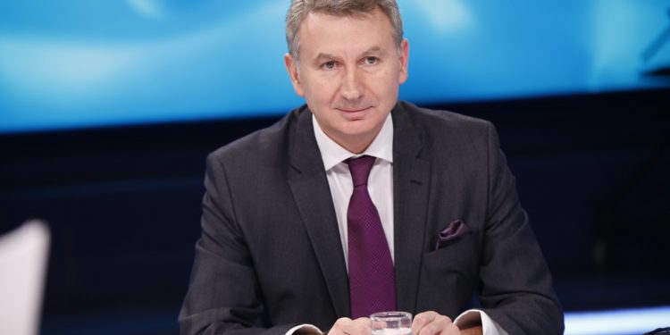 MESAZH TË FORTË PËR BASHËN DHE BERISHËN/ Kadilli: PD nuk ka lider…