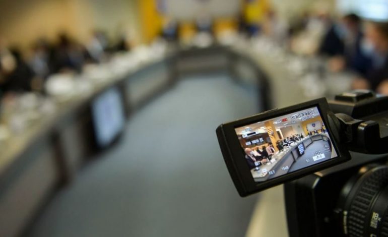 KOSOVA MIRATON MASA TË REJA/ Kërkohet dëshmi vaksinimi nga 20 gushti për ambientet publike
