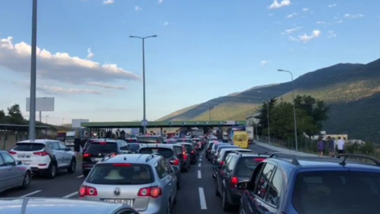 MASAT E REJA ANTI-COVID NË KOSOVË/ Ministria e Jashtme: Ja çfarë duhet të posedojnë qytetarët shqiptarë për të kaluar kufirin