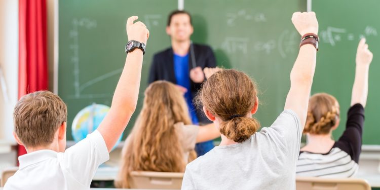 REKRUTIMET E REJA ARSIM/ Mësuesit që garojnë tek kimia, biologjia dhe edukimi fizik (EMRAT)