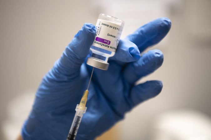 KORONAVIRUSI/ EMA: Ende herët për të vendosur rreth dozës së tretë të vaksinës