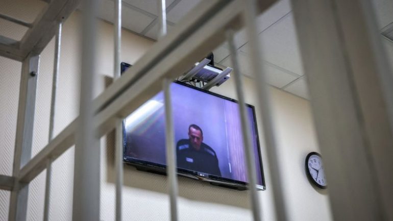 JEP INTERVISTËN E PARË NGA BURGU/ Kritiku i Putin: Këtu ndihem si në kampet kineze të punës, ushtrohet dhunë…