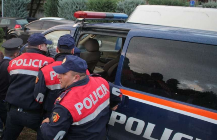I DËNUAR PËR TRAFIK TË LËNDËVE NARKOTIKE/ Arrestohet në Tiranë 44-vjeçari i rrezikshëm me 4 emra (DETAJET)
