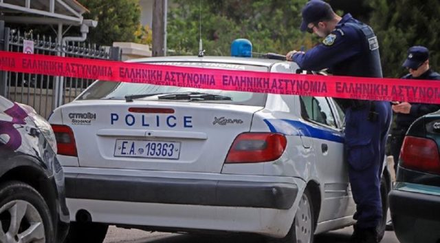 TRONDITËSE NË GREQI/ Djali i droguar masakron babanë me thikë