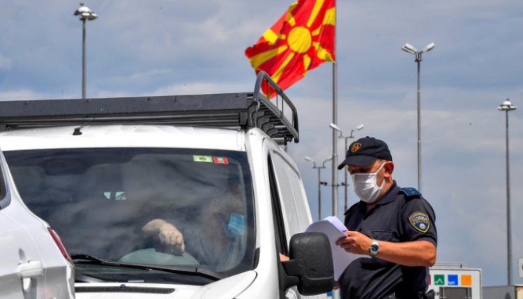 DUKE FILLUAR NGA 1 SHTATORI/ Dokumente të Covid-19 për hyrje dhe dalje nga Maqedonia