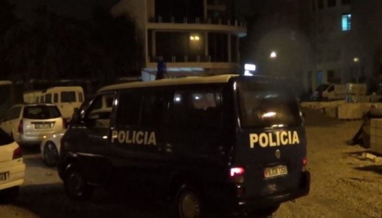ATENTAT ME ARMË ZJARRI NË BERAT/ Qëllohet me 6 plumba afër banesës 24-vjeçari, në gjendje të rëndë