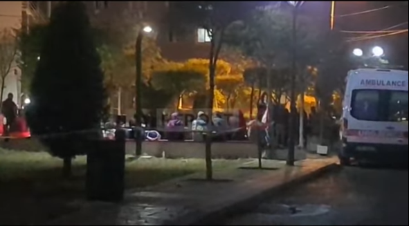 MBËRRITI GRUPI I DYTË NË SHQIPËRI/ 95 afganë strehohen brenda godinave në Qytetin Studenti (VIDEO)