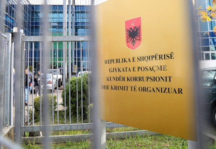 DYSHIM PËR ABUZIM ME TENDERËT NË QSUT/ Pse SPAK zgjati me 6 muaj hetimet për Edvin Prifti. Mund të zgjerohet…