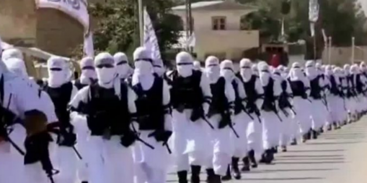 MARSHIM RRETH QENDRËS SË QYTETIT/ Talebanët tregojnë forcën (VIDEO)