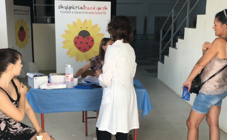 “U PENDUAN QË…”/ Mjekët e familjes: Të vaksinuarit, e kalojnë shumë lehtë infektimin