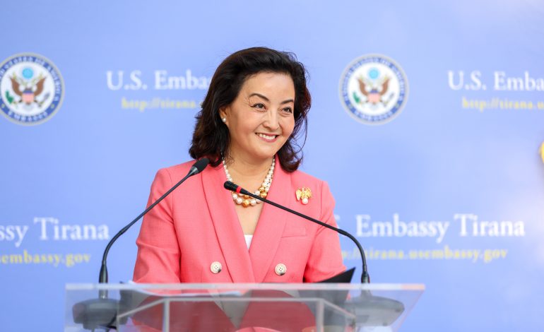 “NUK DUHET KTHYER KOKA PAS”/ Ambasadorja Yuri Kim: Rruga përpara për marrëdhënien SHBA-Shqipëri