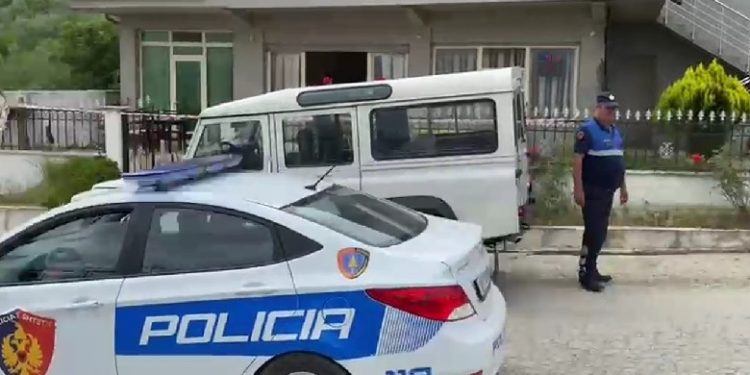 DETAJET E REJA/ Policia zbardh korrupsionin e kolegut të tyre në Tiranë, nën hetim penal dy të tjerë
