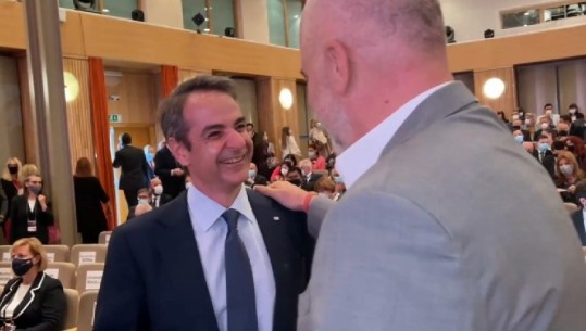 NIS FORUMI STRATEGJIK I BE-SË NË SLLOVENI/ Pamjet kur Mitsotakis përqafon përzemërsisht Ramën