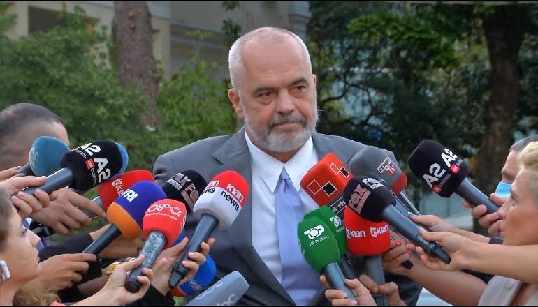 PD GRISI FLETEN E VOTIMIT/ Rama: Sot jo ditë e lehtë për PD. Të kemi durim dhe respekt për traumat e të tjerëve