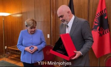 "YLLI I MIRËNJOHJES PUBLIKE"/ Merkel falenderon Ramën: Ishte kënaqësi të bashkëpunoja me ju