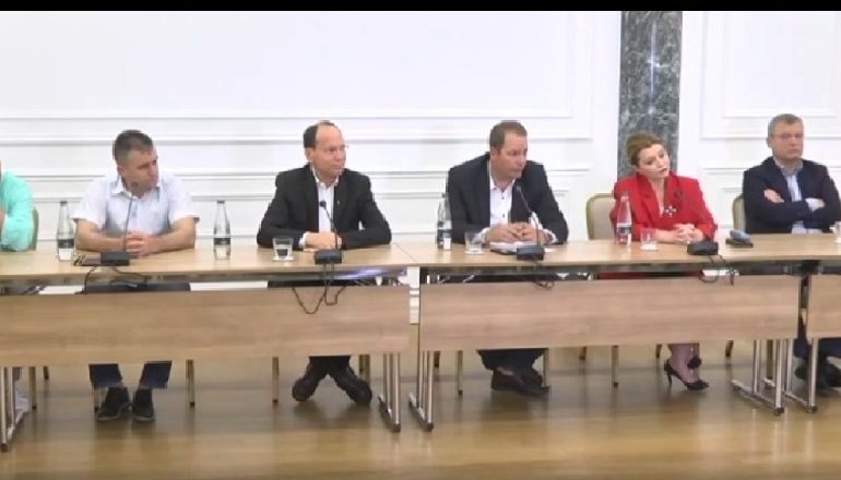 PËRJASHTIMI I BERISHËS/ Pas FRPD-së, edhe grupi “Për PD” kundërshton Bashën: Është anti-statutor, ka bërë pakt me Ramën për…