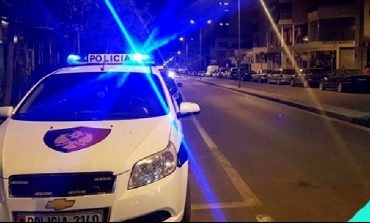 E RËNDË/ Plagosen me armë zjarri dy të rinj në Tiranë