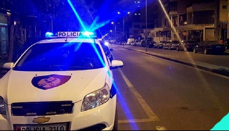 E RËNDË/ Plagosen me armë zjarri dy të rinj në Tiranë