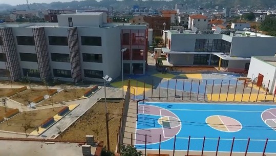 PUBLIKON PAMJET NGA SHKOLLA E RIKONSTRUKTUAR NË KAMËZ/ Rama: Asnjë gjurmë nga tërmeti (VIDEO)